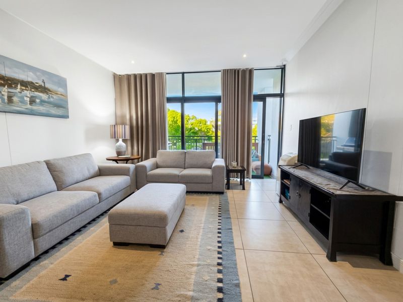 Luxury 3 Bedroom Apartment Sale in Paardevlei, Somerset West - Photo 1