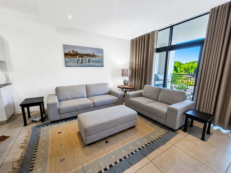 Luxury 3 Bedroom Apartment Sale in Paardevlei, Somerset West - Photo 4