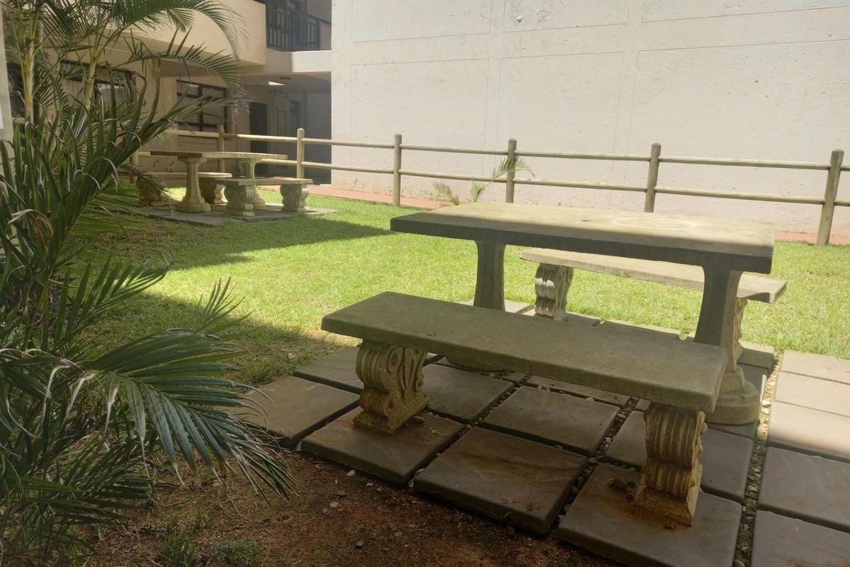Modern Affordable and Convenient Umhlanga Ridge Apartment - Photo 5