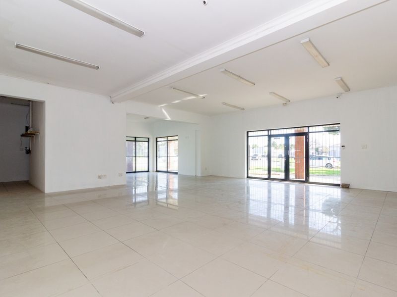 Prime Corner Retail Unit to Let in Walmer | 125 sqm - Photo 10