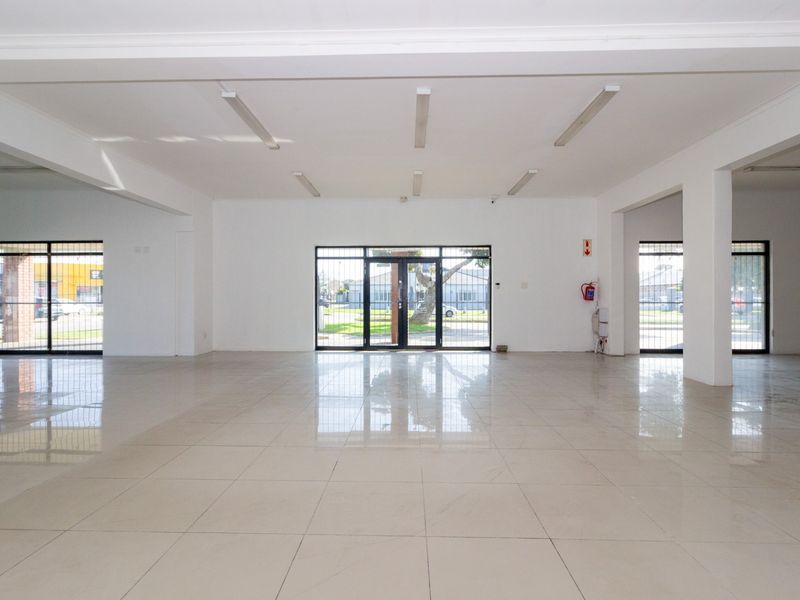 Prime Corner Retail Unit to Let in Walmer | 125 sqm - Photo 9
