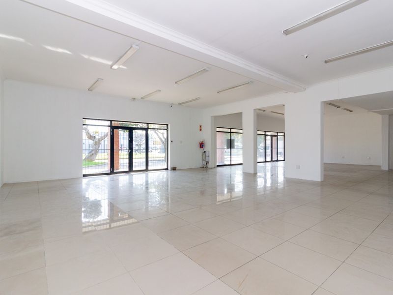 Prime Corner Retail Unit to Let in Walmer | 125 sqm - Photo 1
