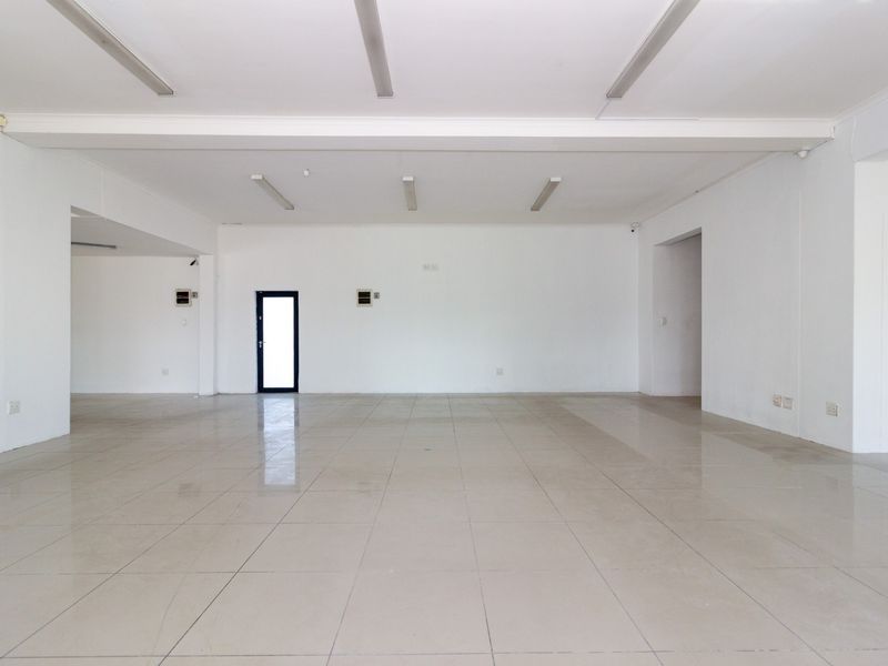 Prime Corner Retail Unit to Let in Walmer | 125 sqm - Photo 3
