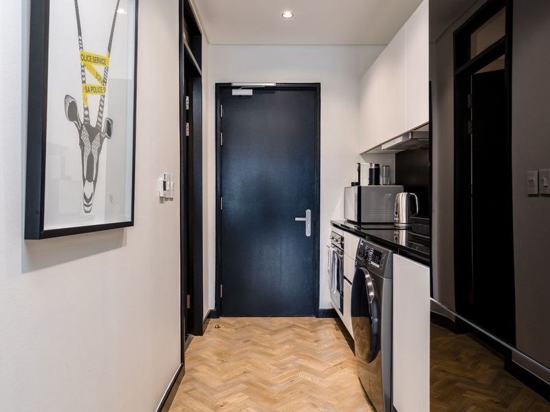 Sophisticated Studio Living at The Onyx | Cape Town Foreshore - Photo 3