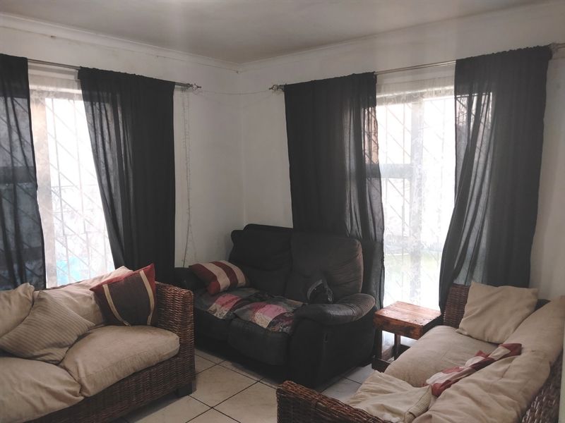 House For Sale in Heather Park - Photo 8