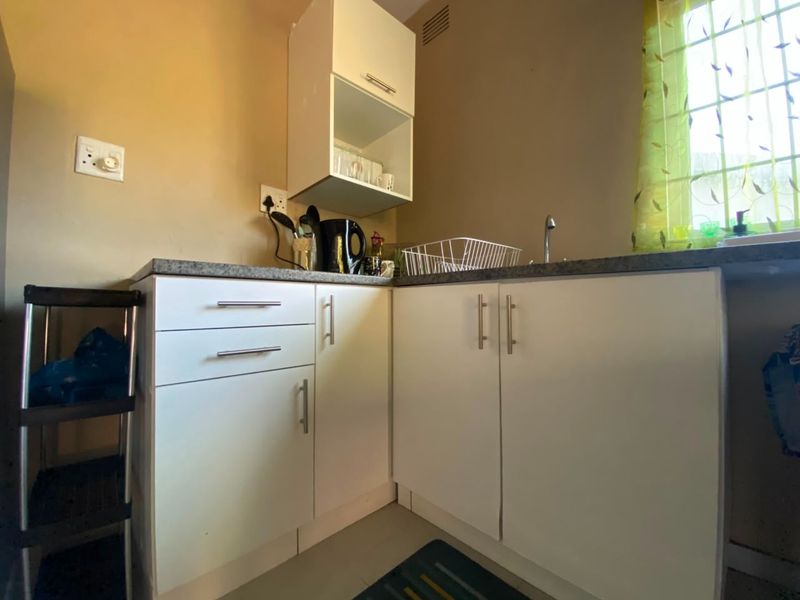 Cottage To Rent in Manor Gardens, Durban, KwaZulu Natal - Photo 3