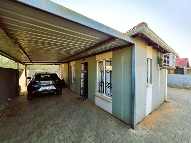 Move-In Ready! 3 Bedroom Home with Modern Finishes and En-Suite - Photo 6