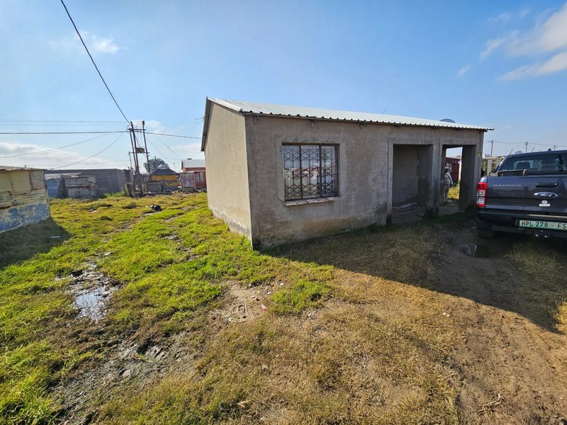 Standard House for Sale in Hani Park - Photo 1