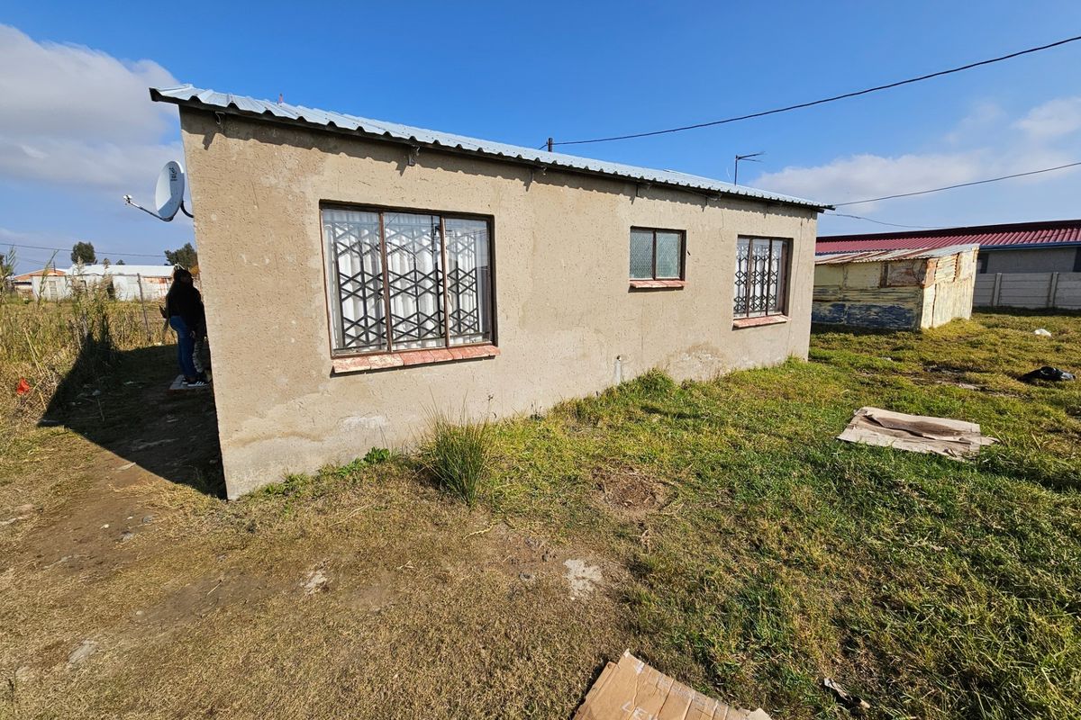 Standard House for Sale in Hani Park - Photo 2