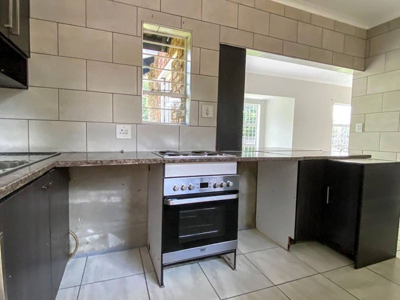 House For Sale in Van Riebeeck Park, Kempton Park - Photo 8