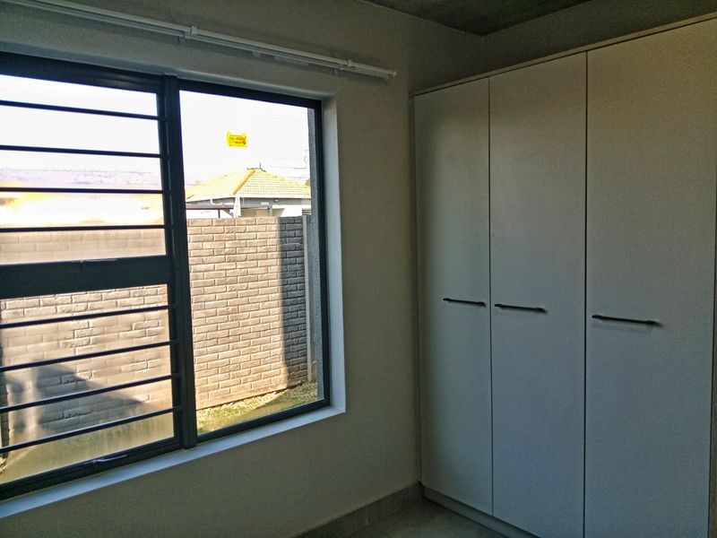 2 Bedroom Ground Floor Apartment To Rent in Kirkney, Pretoria West at 66@Kirkney Complex - Photo 5