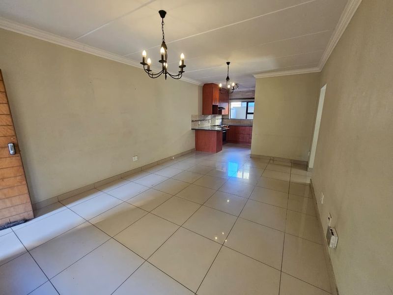 Spacious 3 Bedroom Ground Floor Townhouse To Rent in Terenure - Photo 6