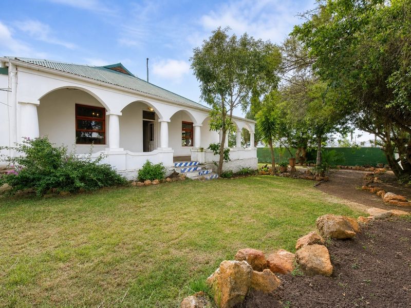 Timeless Colonial Character with Endless Possibilities - Photo 2