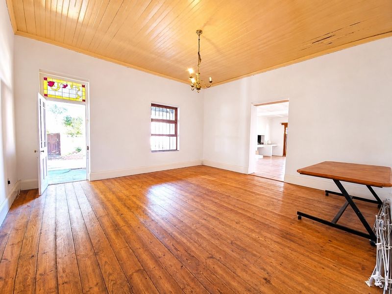 Timeless Colonial Character with Endless Possibilities - Photo 8