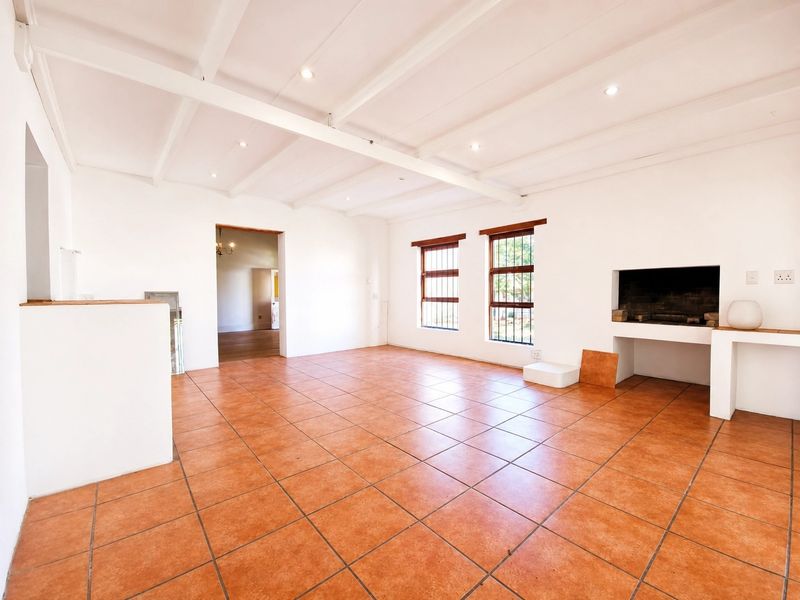 Timeless Colonial Character with Endless Possibilities - Photo 10