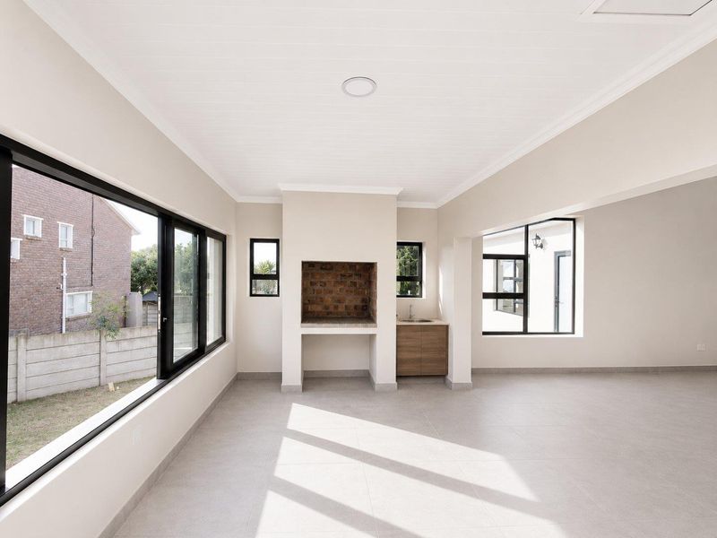 House For Sale in Stilbaai Wes, Stilbaai - Photo 5