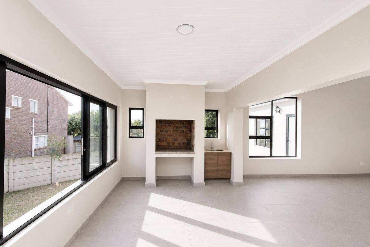 House For Sale in Stilbaai Wes, Stilbaai - Photo 5
