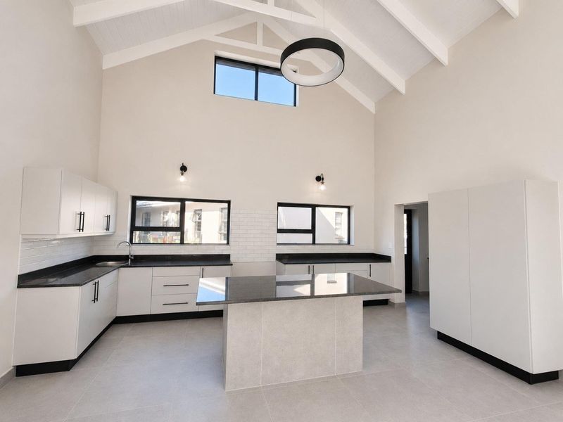 House For Sale in Stilbaai Wes, Stilbaai - Photo 3