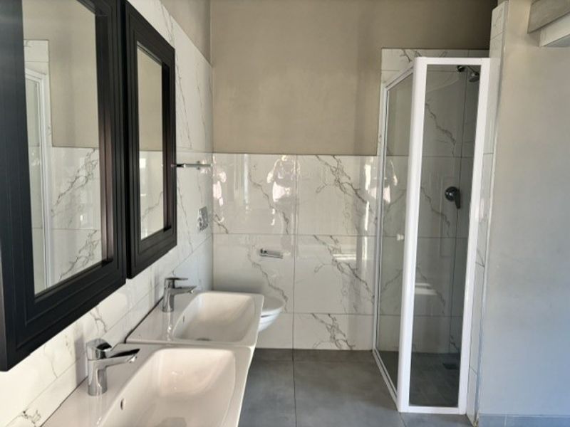 Apartment To Rent in Durban North, KwaZulu Natal - Photo 9