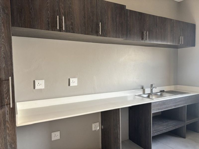 Apartment To Rent in Durban North, KwaZulu Natal - Photo 5