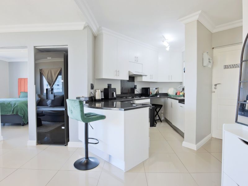 Two-Bedroom Apartment. Walking Distance to Blouberg Beach - Photo 5