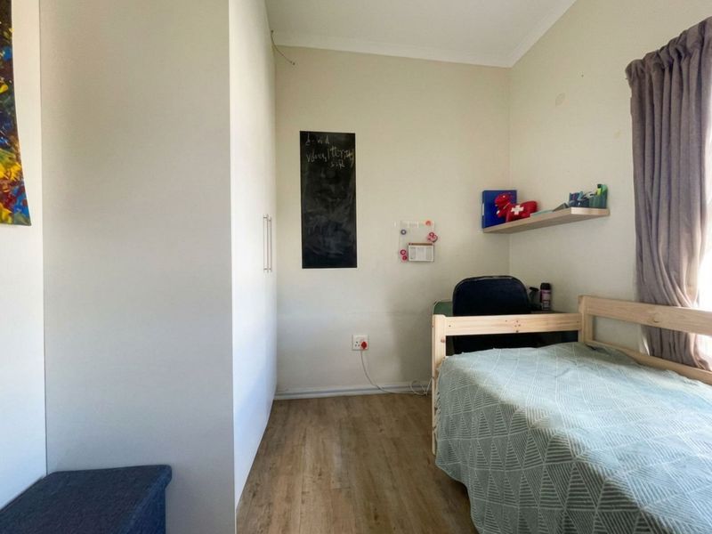 Modern Family Living in the Heart of Parklands - Photo 7