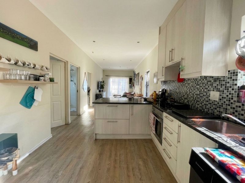 Modern Family Living in the Heart of Parklands - Photo 4