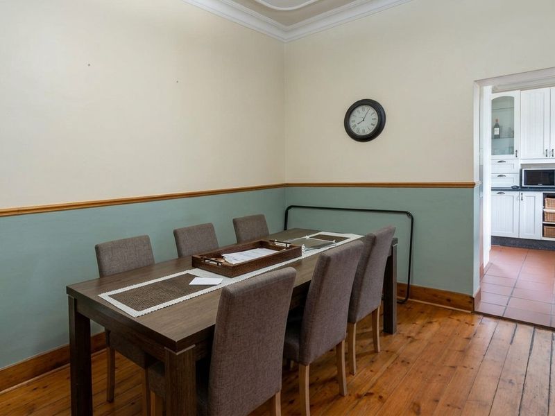 Versatile Family Home with Three Cottages - Photo 2