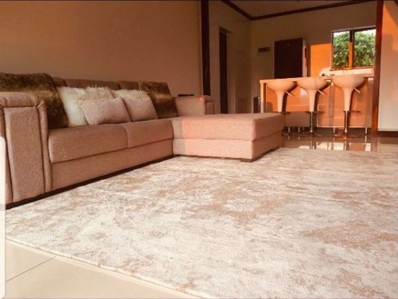 Modern 2-Bedroom, 2-Bathroom Apartment in a Secure Lifestyle Estate - Photo 3