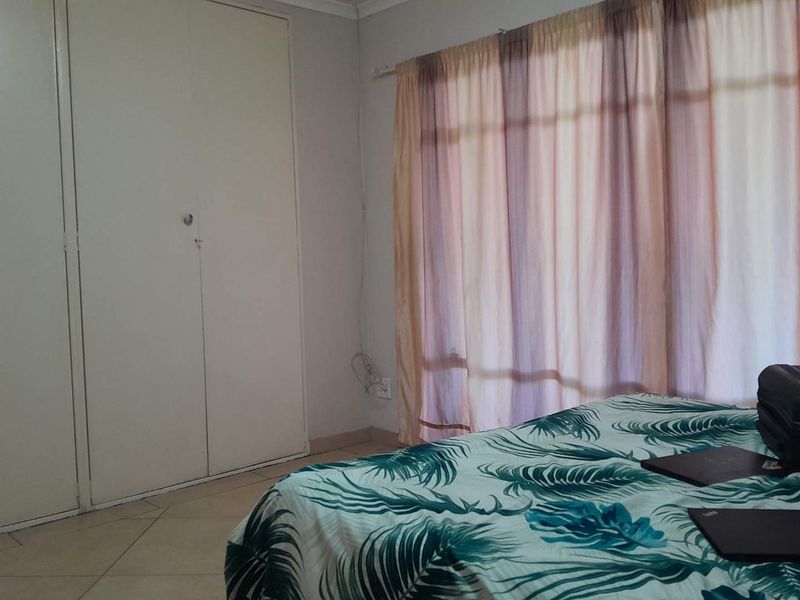 Townhouse For Sale in Brackendowns, Alberton - Photo 10