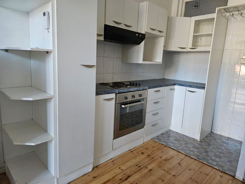 Three Bedroom Apartment To Rent in Glenwood, Durban, KwaZulu Natal - Photo 9