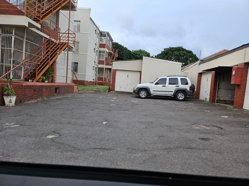 Three Bedroom Apartment To Rent in Glenwood, Durban, KwaZulu Natal - Photo 6