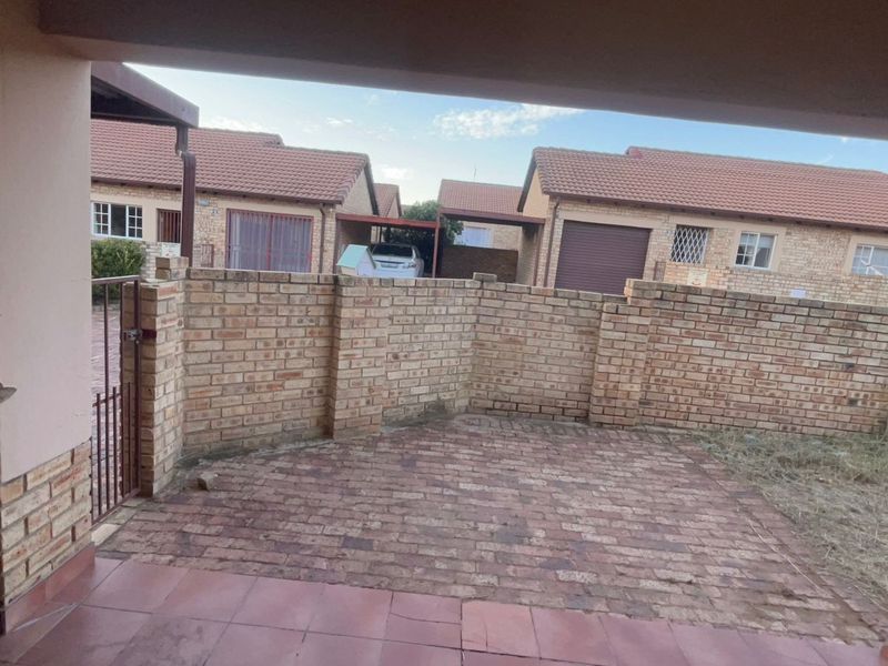 2 -Bedroom Townhouse To Rent in Sasolburg Central, Sasolburg - Photo 2