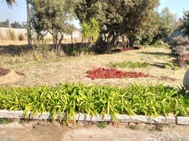 Small Holding 3 bed House 1 Bed Cottage on 8.5ha Land For Sale in Knoppieslaagte, Centurion - Photo 5