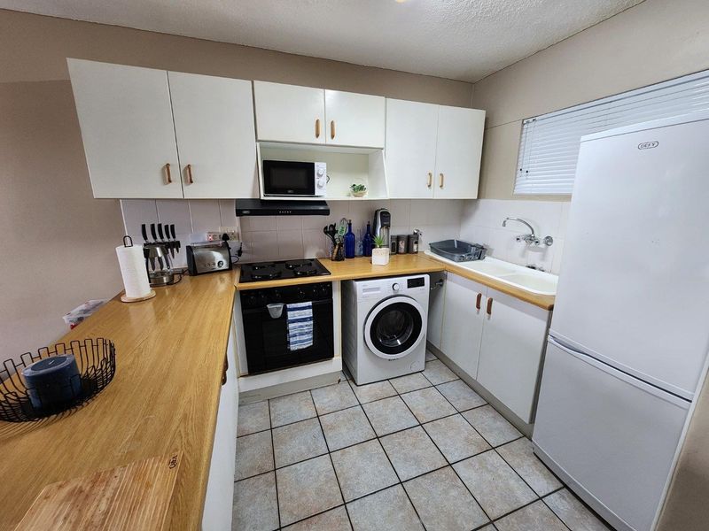 Apartment For Sale in Diaz Beach, Mossel Bay - Photo 8