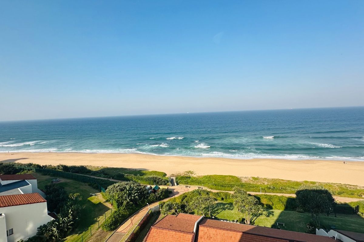 Luxury Furnished 3-Bedroom Apartment To Rent in Umhlanga Rocks! - Photo 2