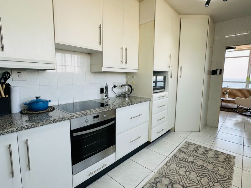 Luxury Furnished 3-Bedroom Apartment To Rent in Umhlanga Rocks! - Photo 10