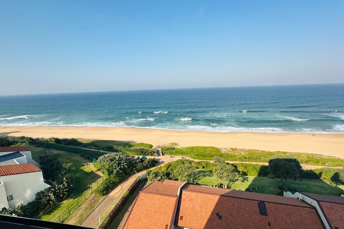 Luxury Furnished 3-Bedroom Apartment To Rent in Umhlanga Rocks! - Photo 3