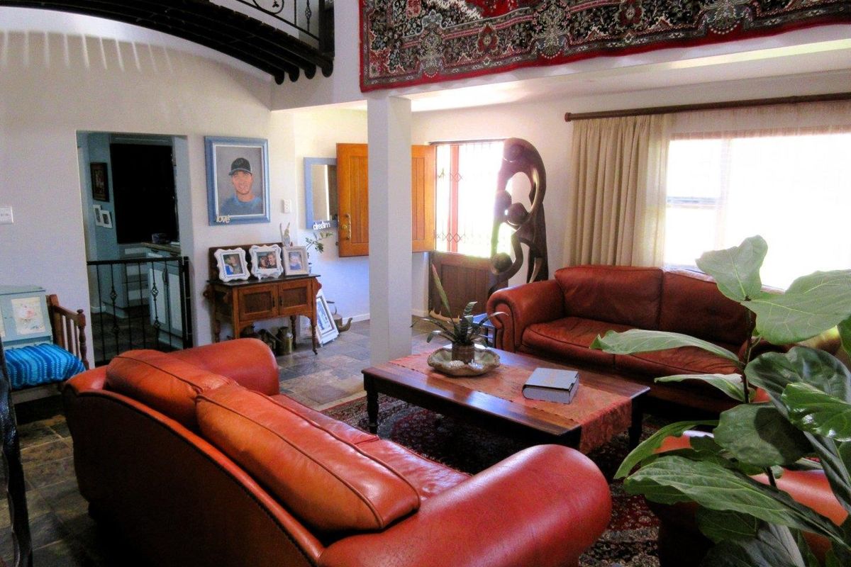 House For Sale in Stilbaai Wes, Stilbaai - Photo 4