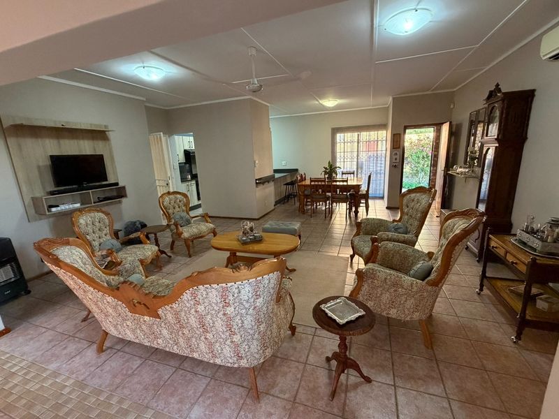 Immaculate 3 Bedroom Home with a Brand-New Designer Kitchen - Photo 6