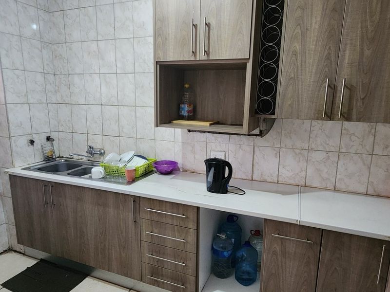 Apartment For Sale in Arcadia, Pretoria - Photo 4
