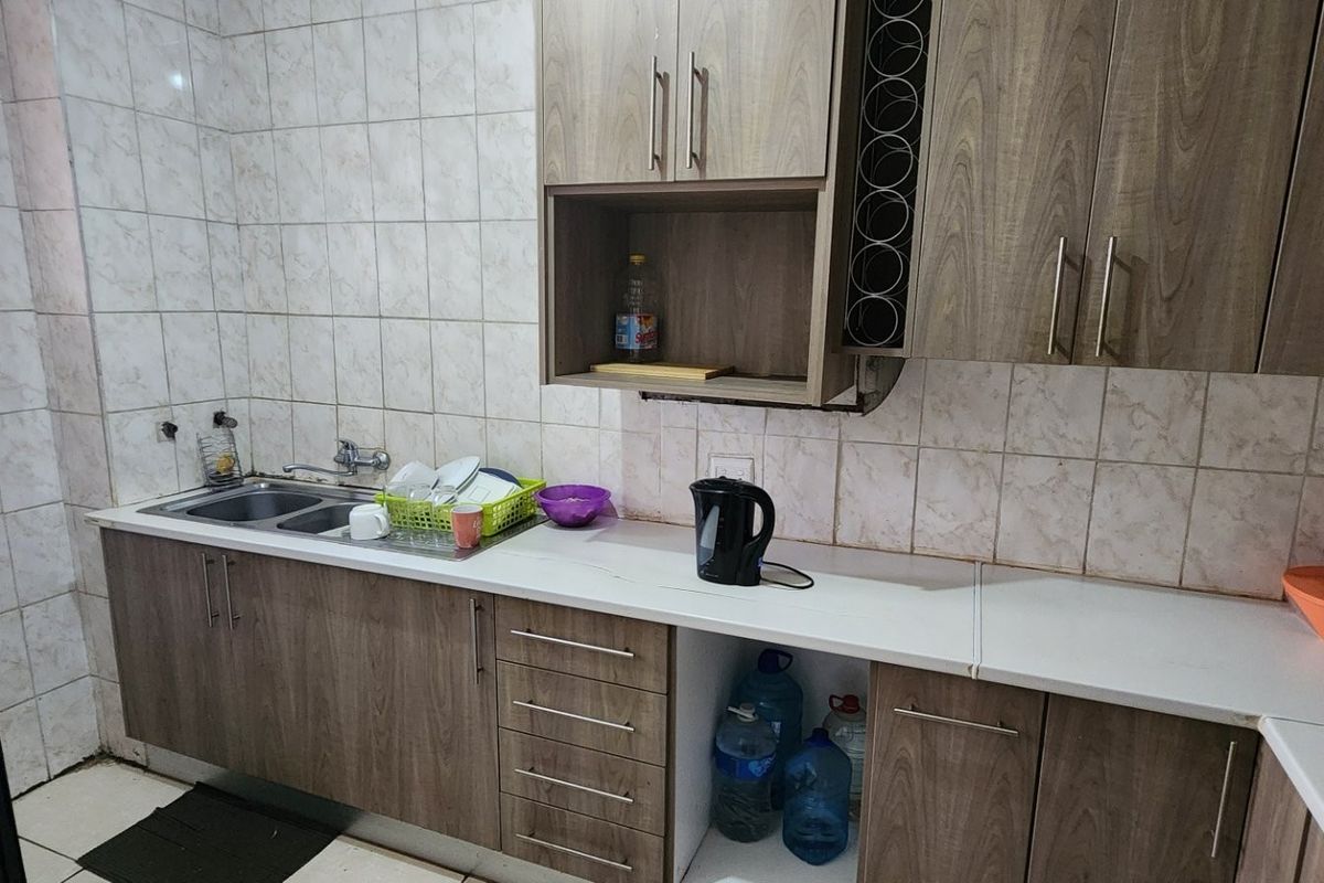 Apartment For Sale in Arcadia, Pretoria - Photo 4