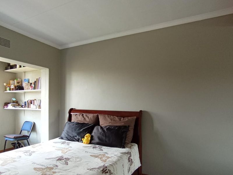 Apartment For Sale in Dunsevern, Johannesburg - Photo 6