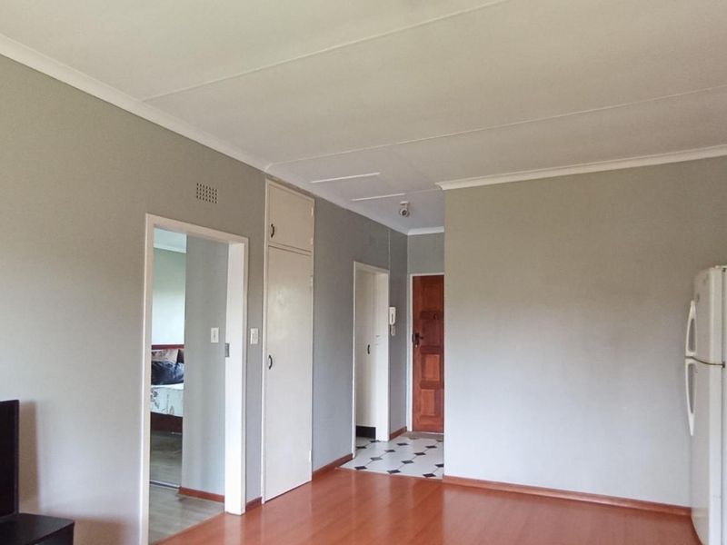 Apartment For Sale in Dunsevern, Johannesburg - Photo 2