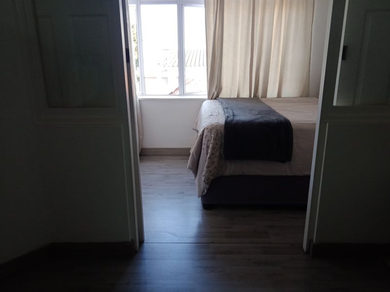 Studio Apartment For Sale in Essenwood, Durban, KwaZulu Natal - Photo 3