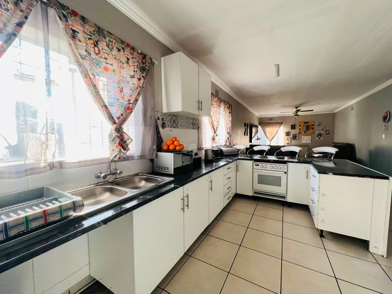 House For Sale in Vanderbijlpark SW 1, Vanderbijlpark SW, Vanderbijlpark - Photo 5
