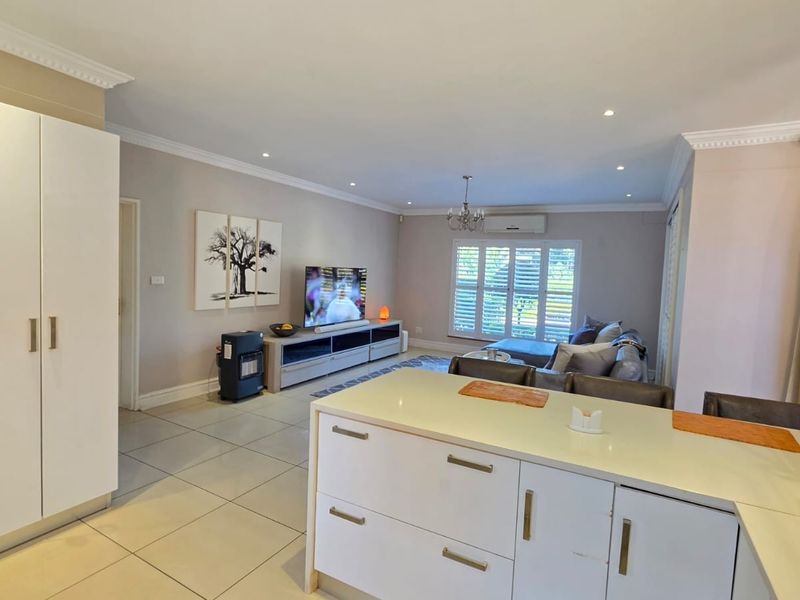 Magnificent Ferncliffe Estate Home . Pool, Entertainment Room and Exquisite Finishes - Photo 7