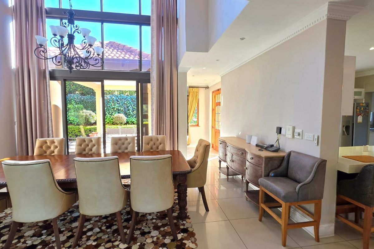 Magnificent Ferncliffe Estate Home . Pool, Entertainment Room and Exquisite Finishes - Photo 4