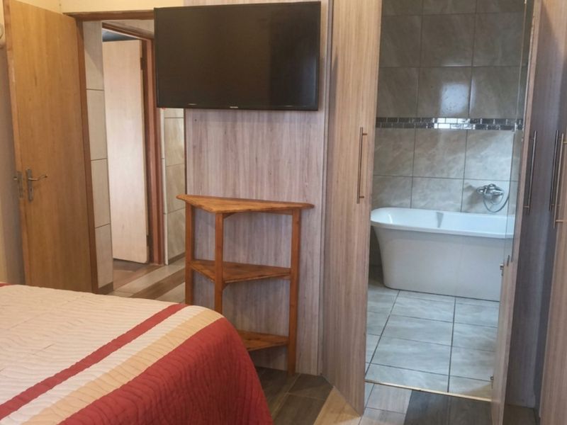 2Bedroom Home with Income Potential in Langaville Ext 3, Tsakane - Photo 7