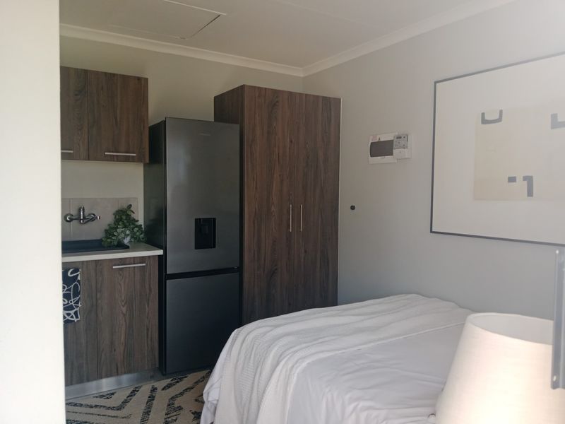 Bachelor Room To Rent in Diamond City Security Estate Near Glenway Estate, Mamelodi - Photo 4